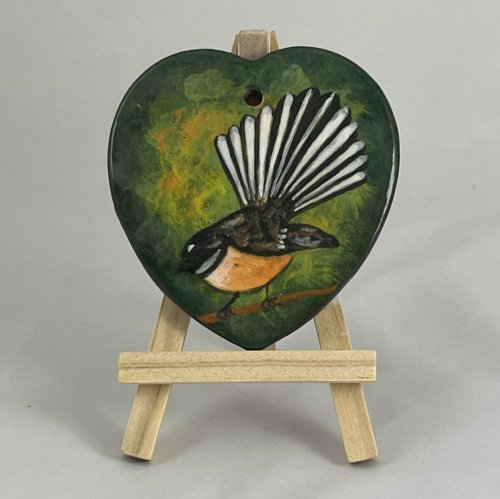 Fantail Heart Green
